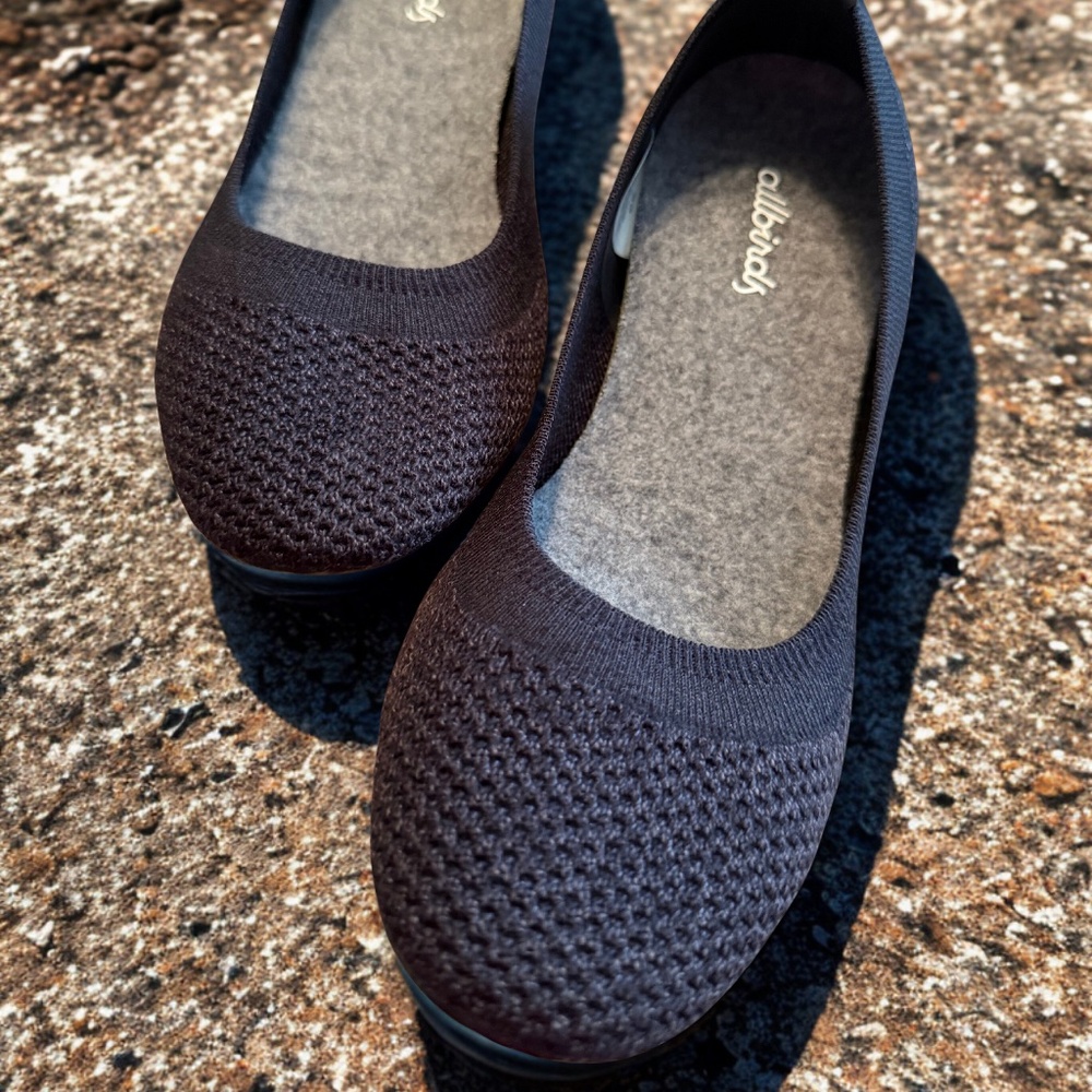 Allbirds Tree Breezers – Heathered Black Flats (Women’s Size 6)